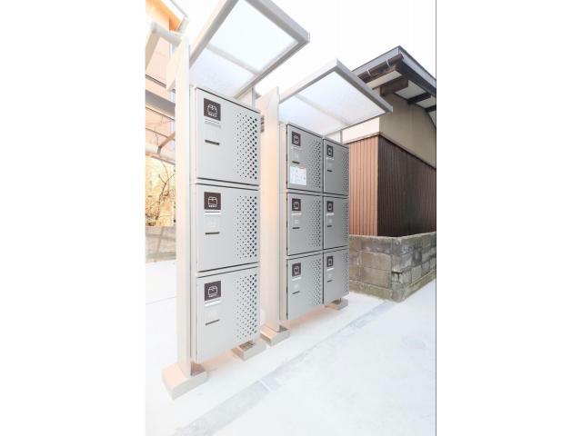 ボムール6 - Room 202