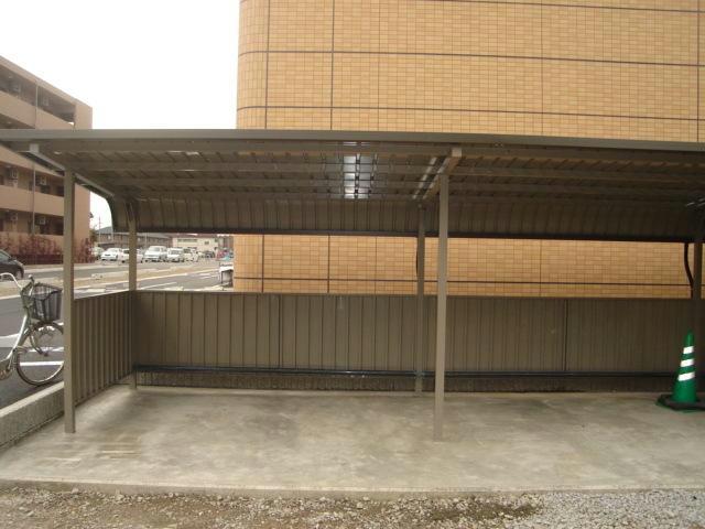 エバーレジダンス - Room 208