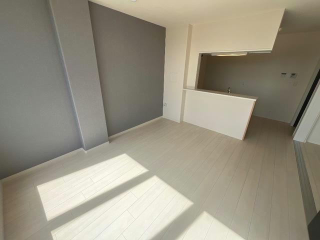 ティアクラウン - Room 302