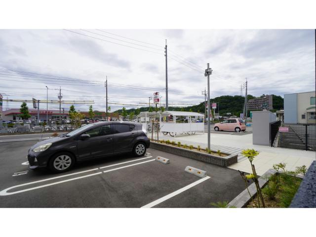 ゼルコバ - Room 203