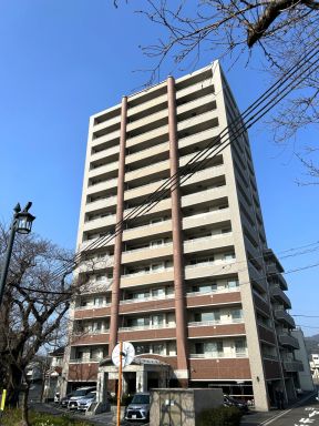 サンシティ川端
